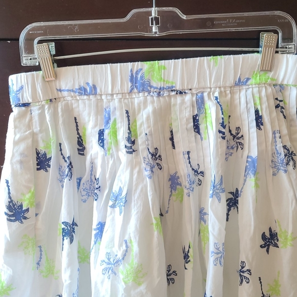2 for 25. Joe Fresh white cotton skirt. Sz M - Picture 2 of 5